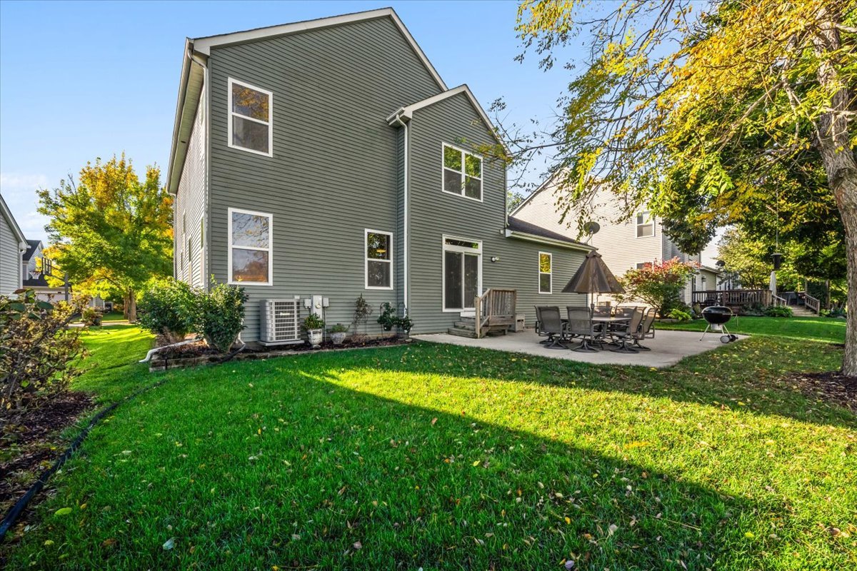 2385 Barnhart Street, West Chicago, IL 60185