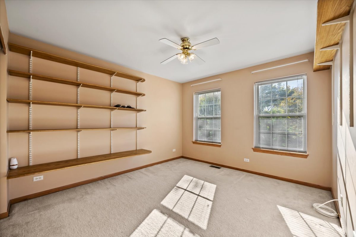 2385 Barnhart Street, West Chicago, IL 60185
