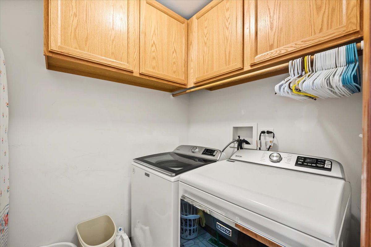 2385 Barnhart Street, West Chicago, IL 60185