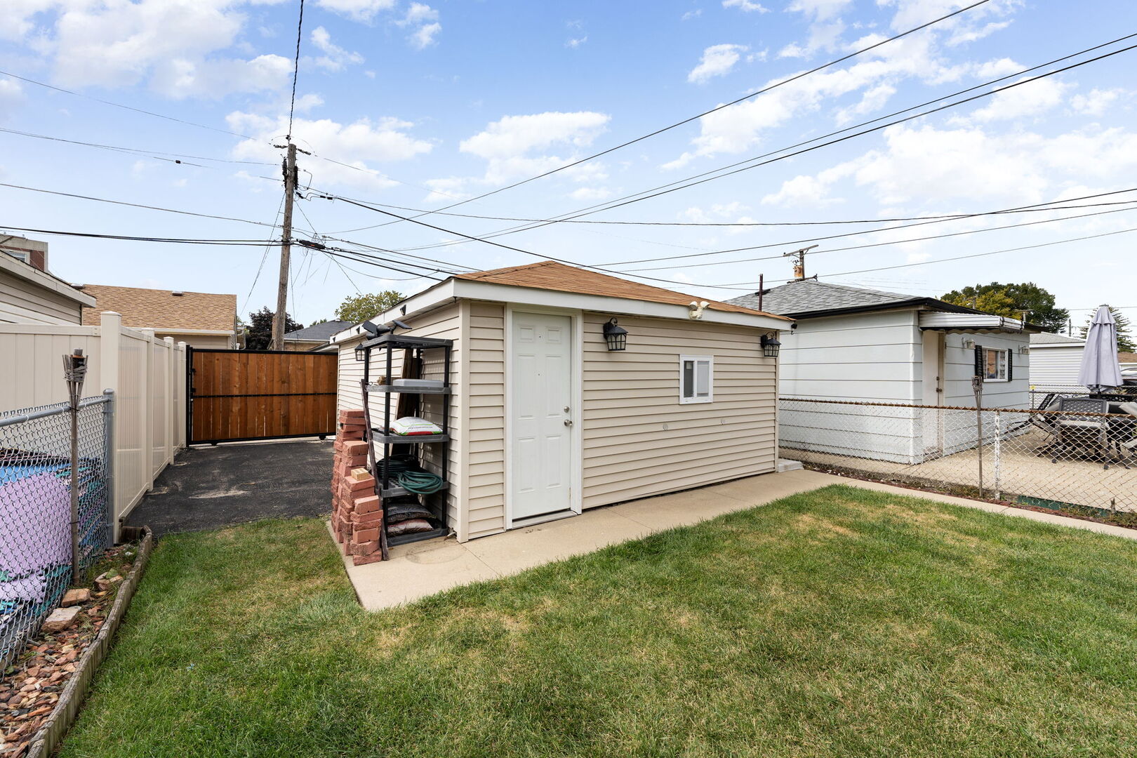 1514 N 22nd Avenue, Melrose Park, IL 60160