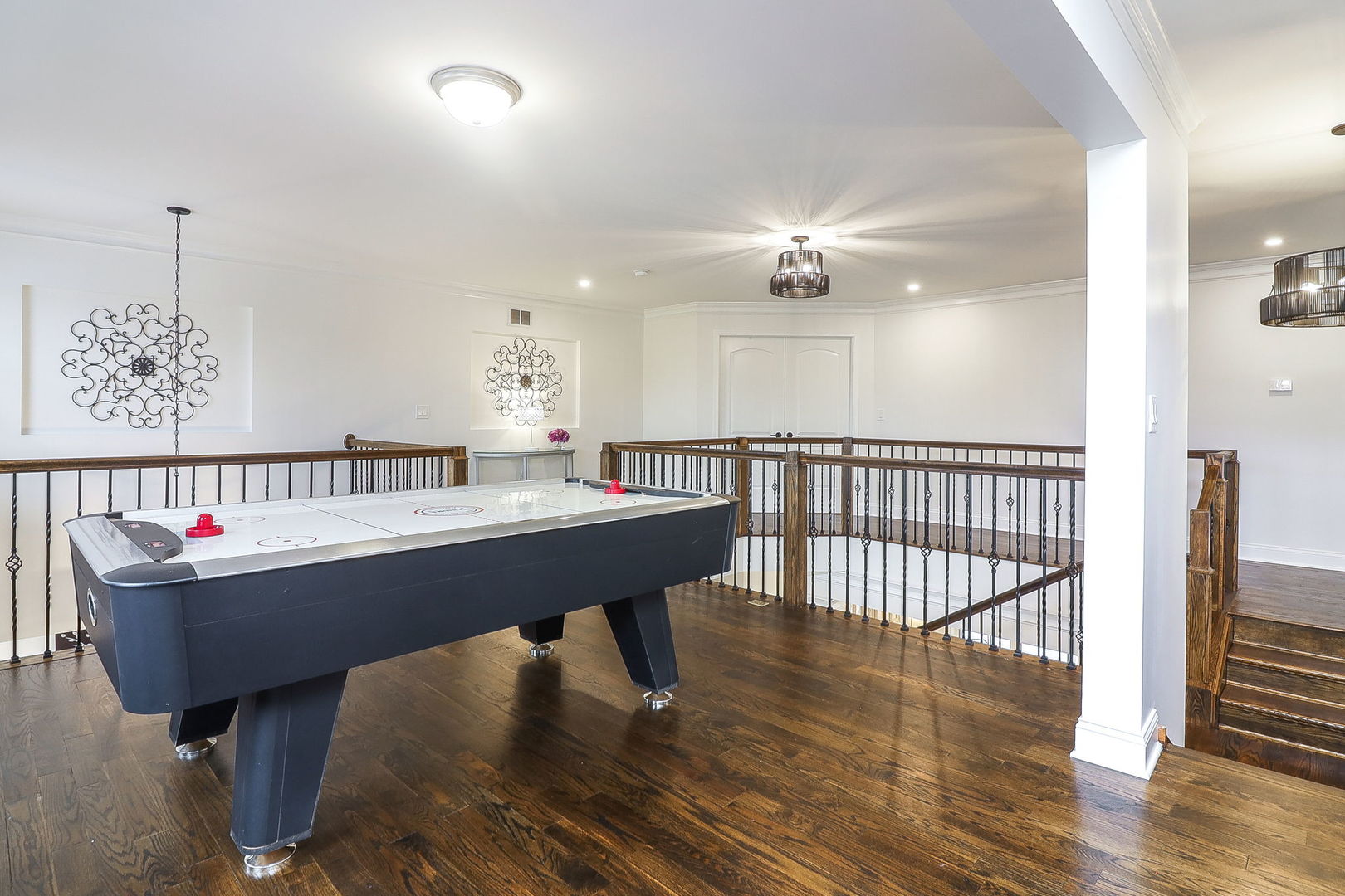 335 Forest Trail, South Elgin, IL 60177