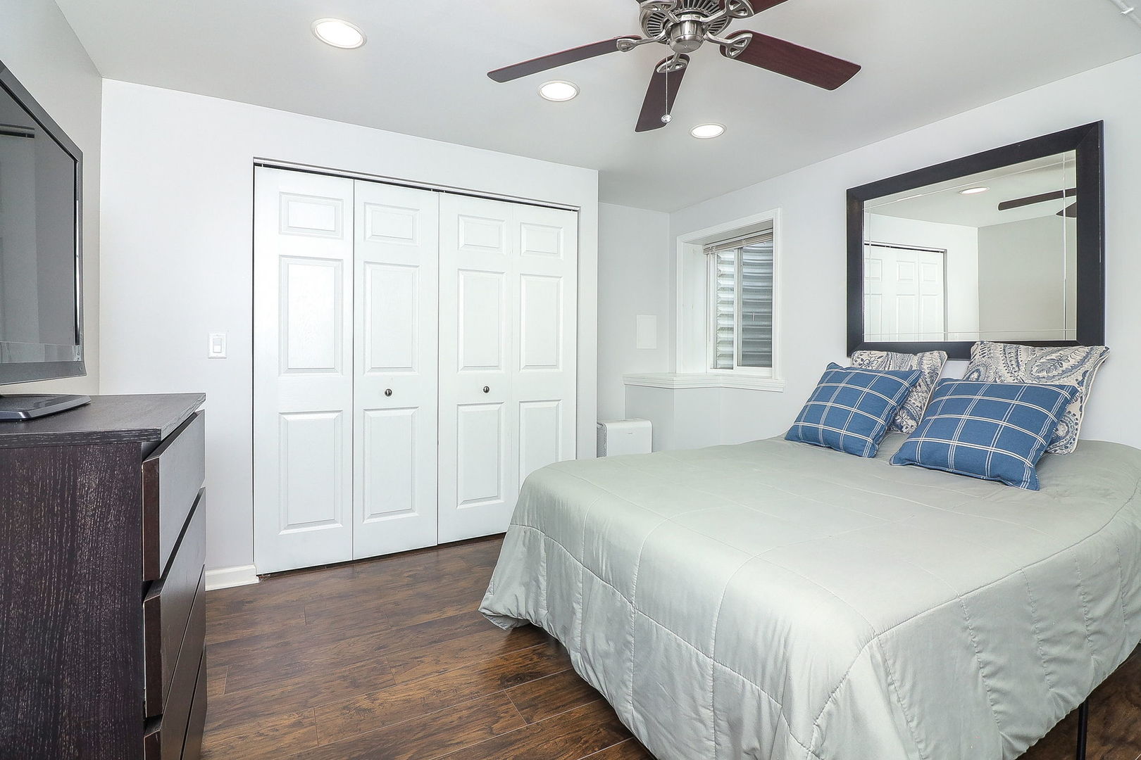 335 Forest Trail, South Elgin, IL 60177