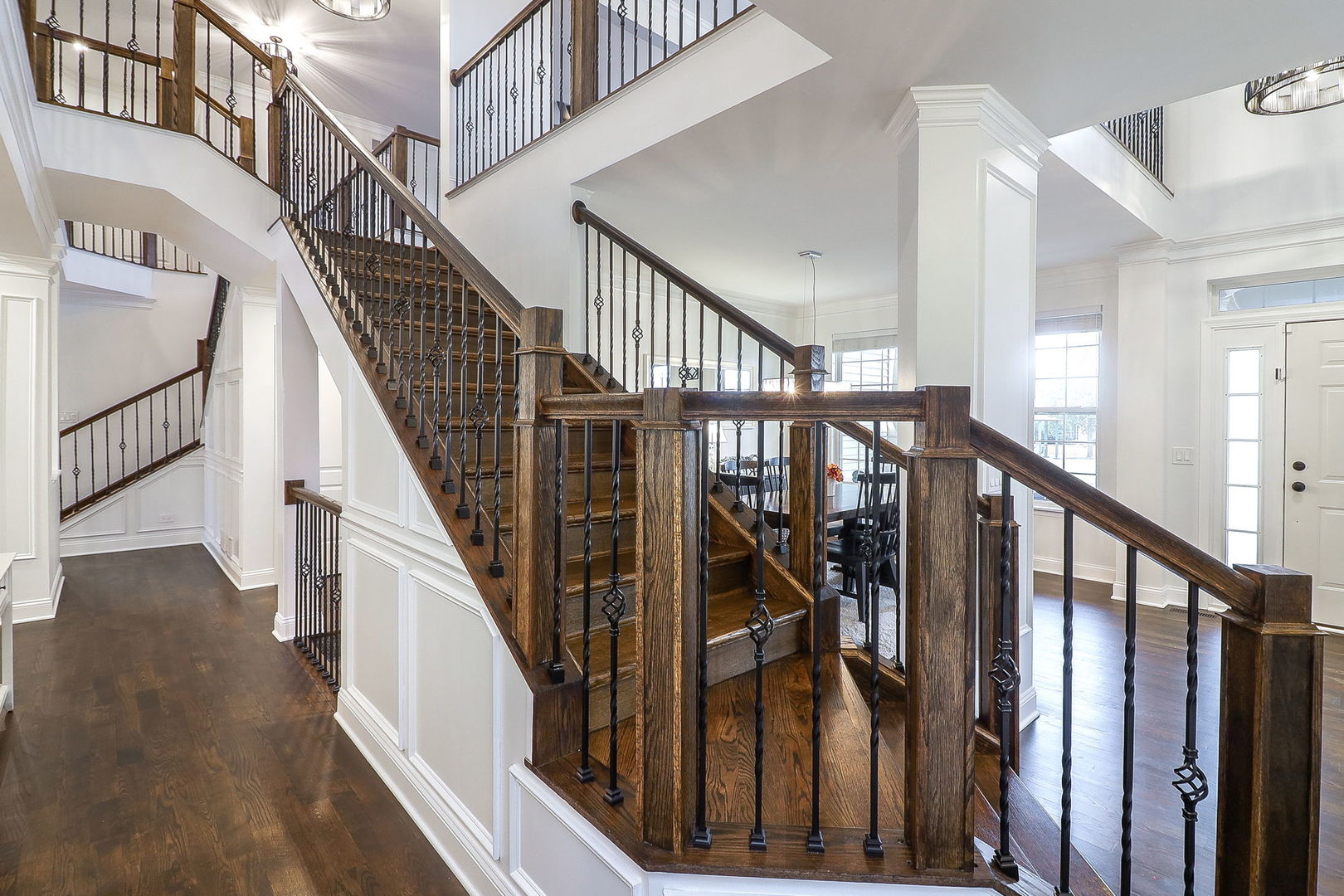 335 Forest Trail, South Elgin, IL 60177