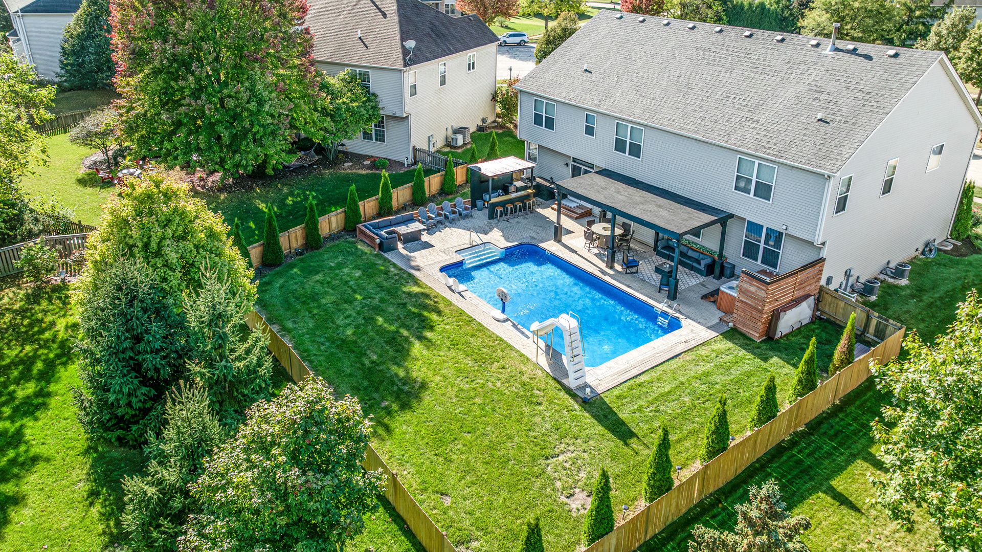 335 Forest Trail, South Elgin, IL 60177