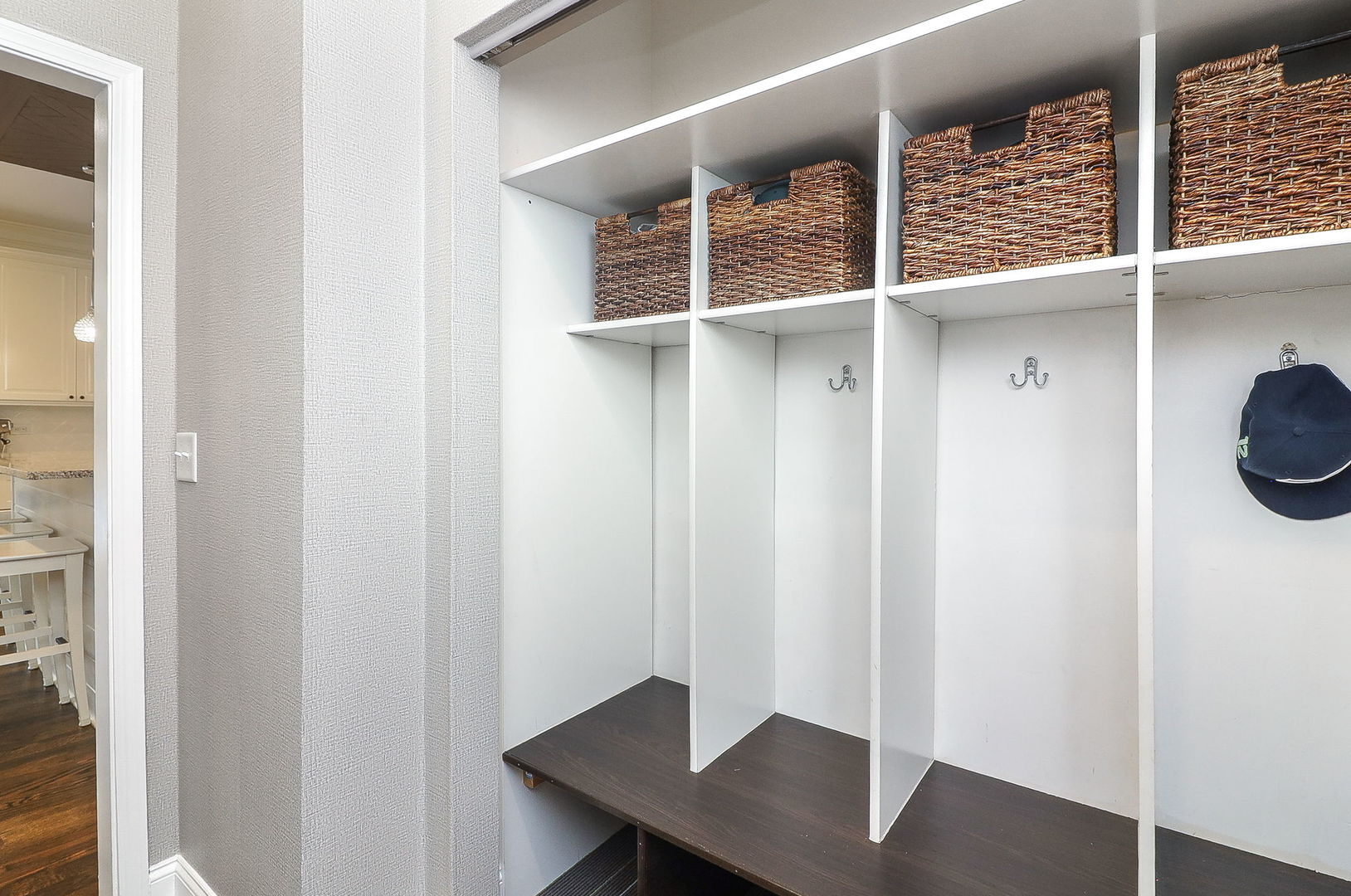 335 Forest Trail, South Elgin, IL 60177