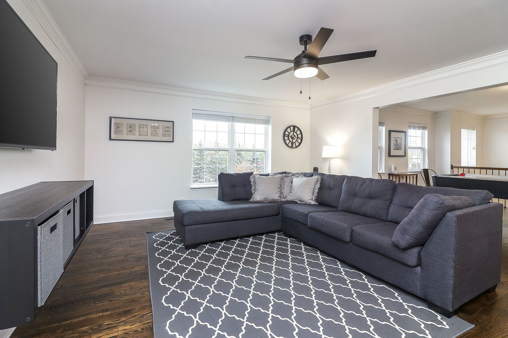 335 Forest Trail, South Elgin, IL 60177