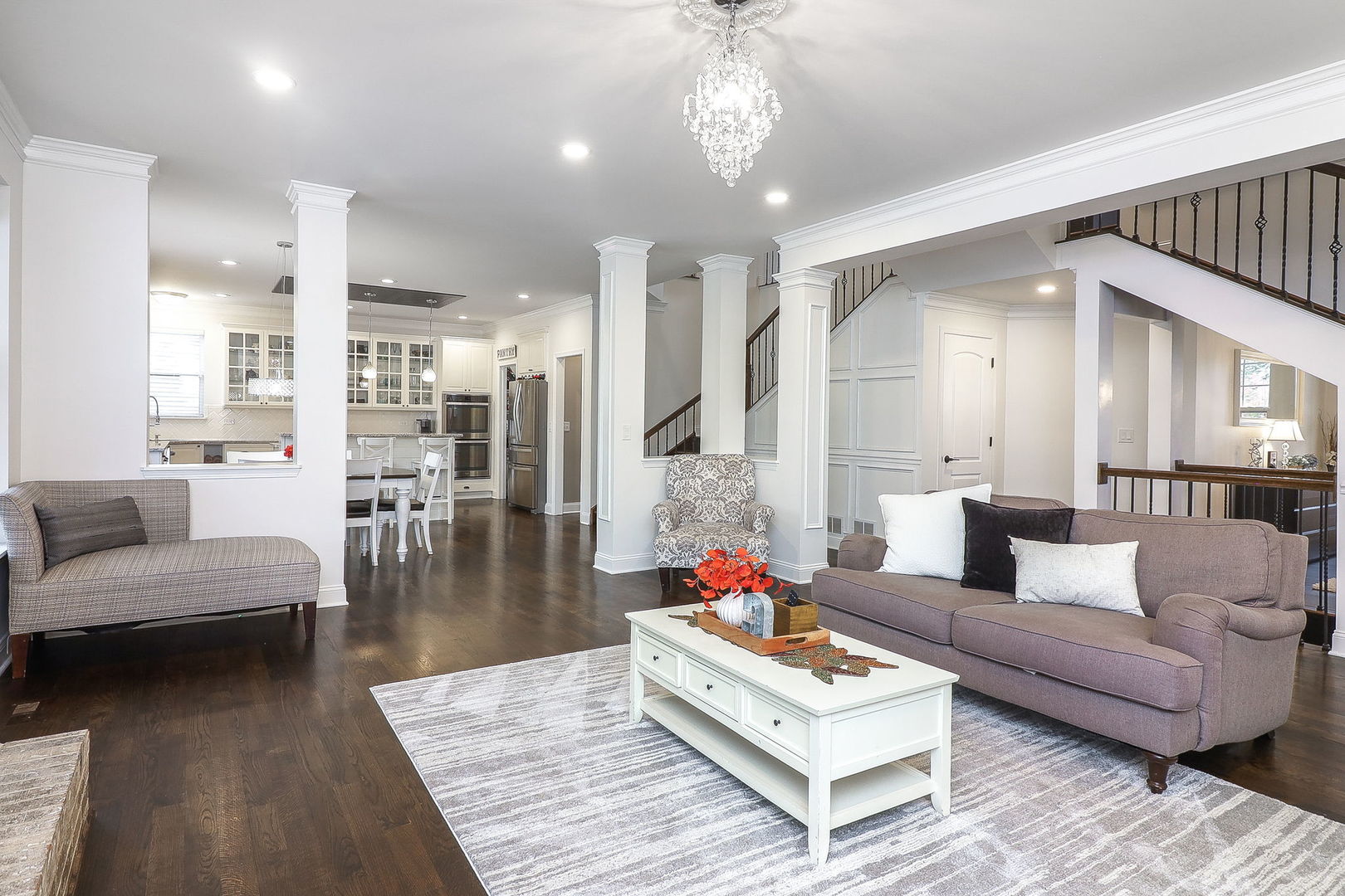 335 Forest Trail, South Elgin, IL 60177