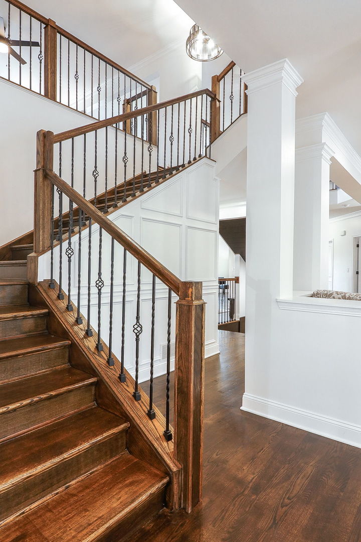 335 Forest Trail, South Elgin, IL 60177