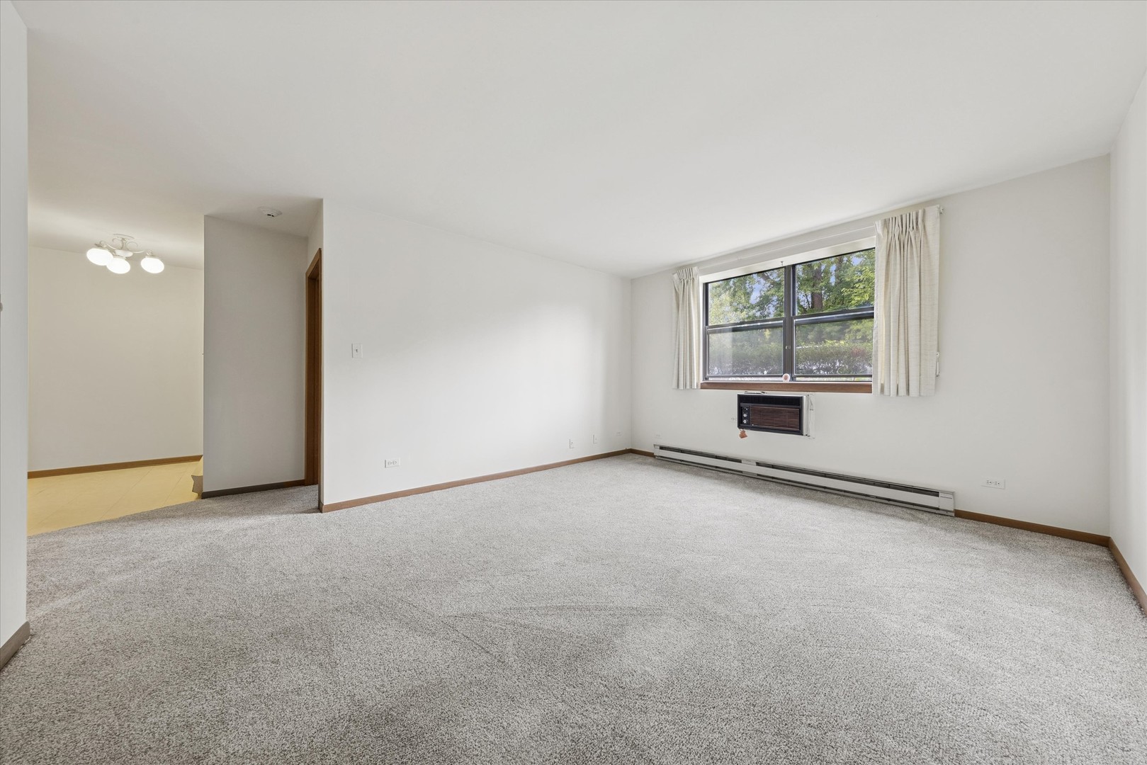 530 E Highland Avenue #A2, Villa Park, IL 60181