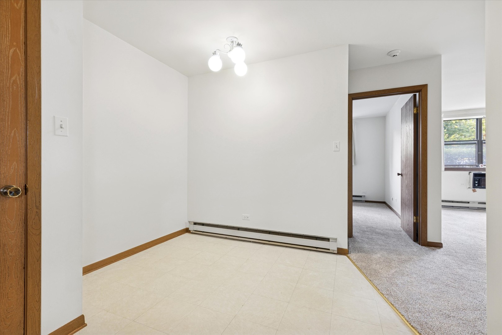 530 E Highland Avenue #A2, Villa Park, IL 60181