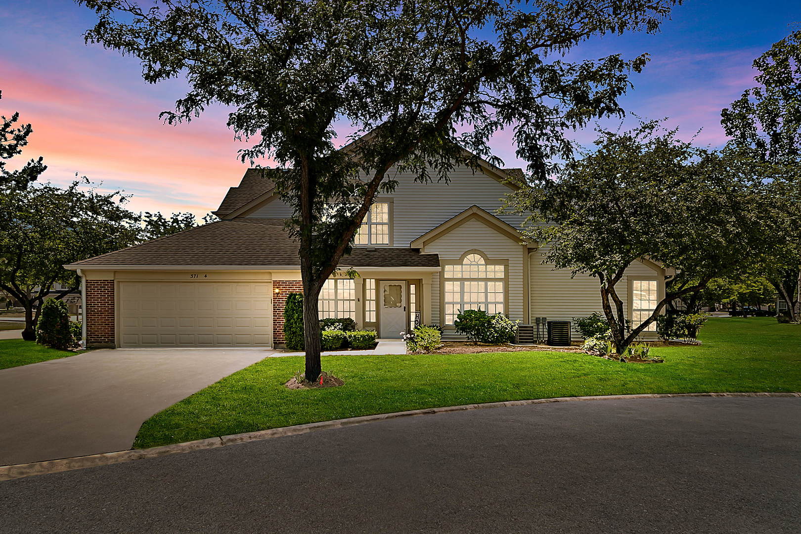371 ASHFORD Circle #4, Bartlett, IL 60103