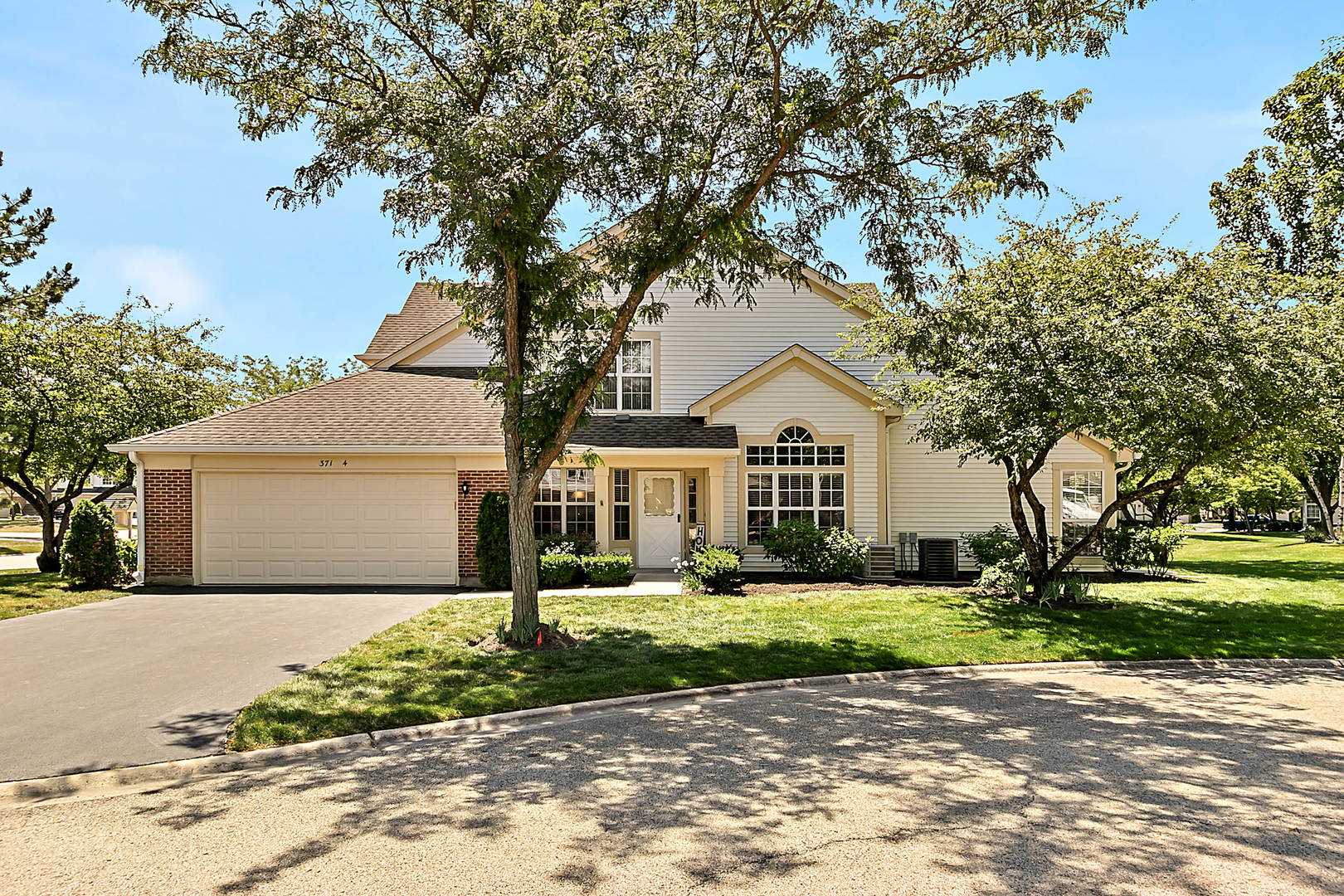 371 ASHFORD Circle #4, Bartlett, IL 60103