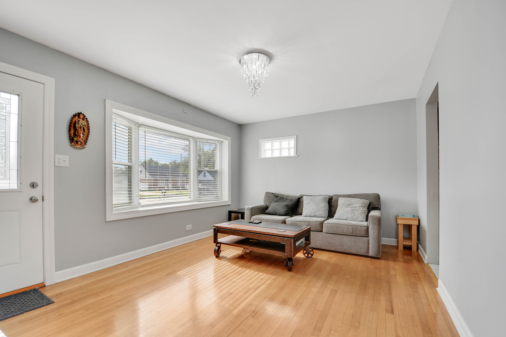 7828 Suburban Lane, Bridgeview, IL 60455