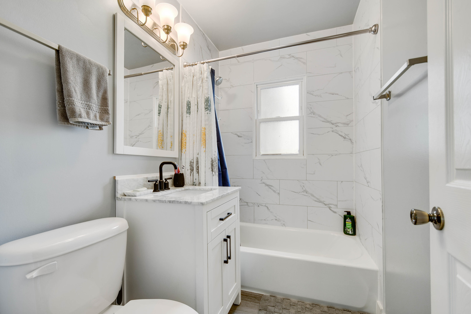 7828 Suburban Lane, Bridgeview, IL 60455