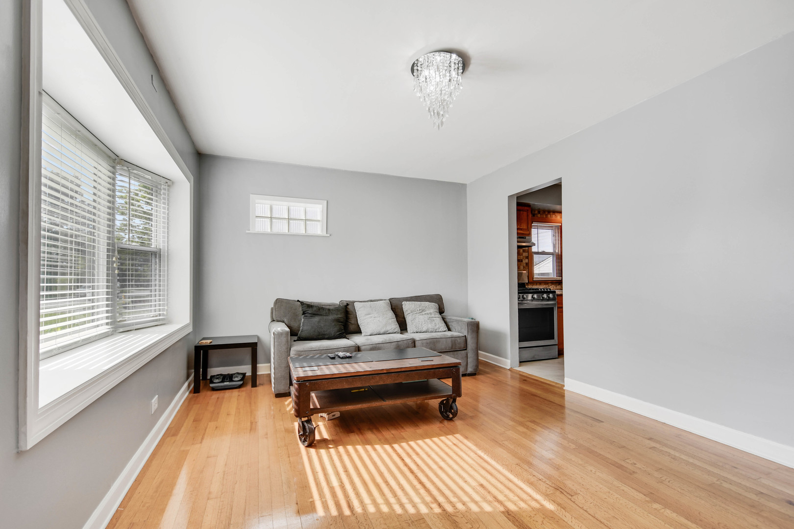 7828 Suburban Lane, Bridgeview, IL 60455