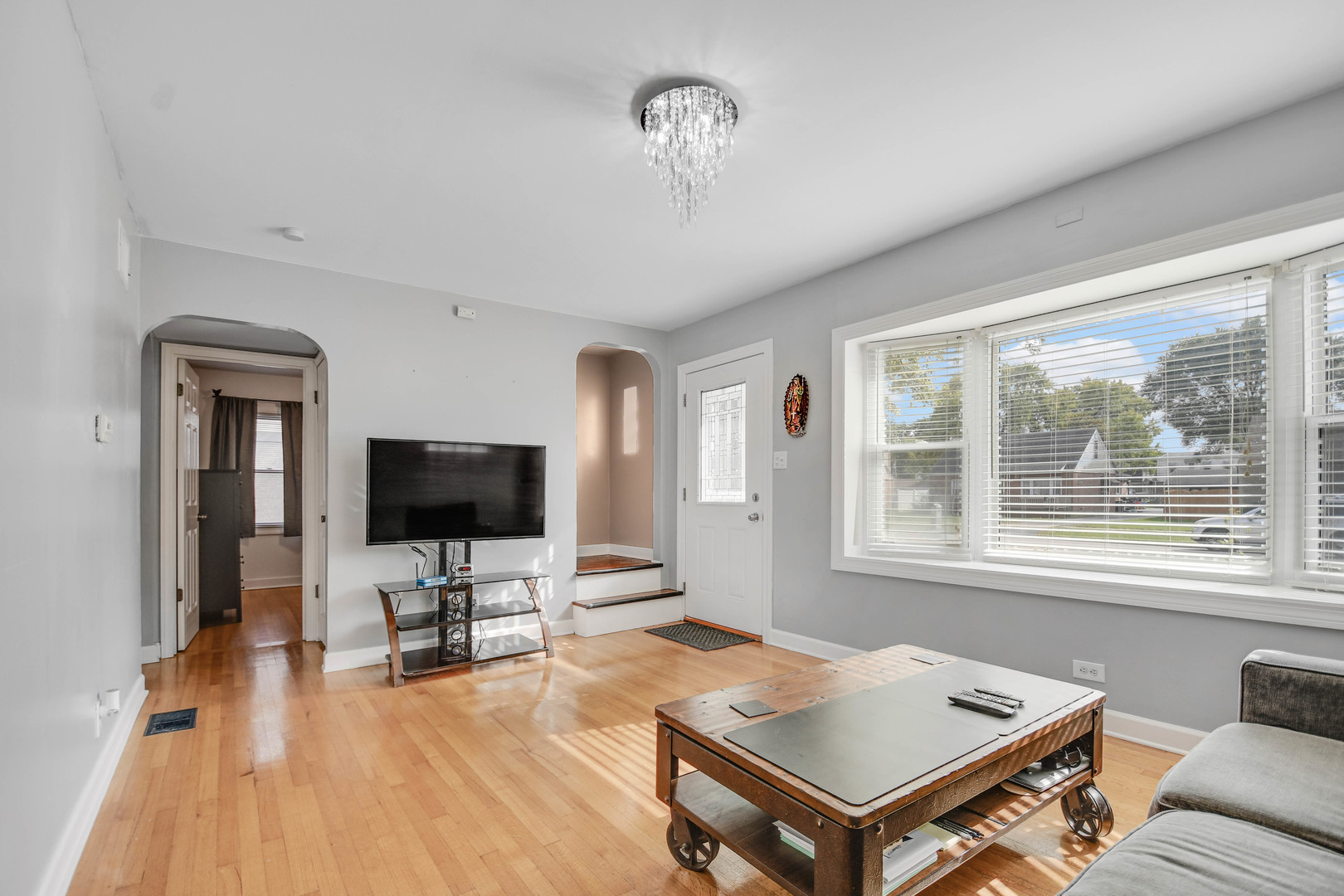 7828 Suburban Lane, Bridgeview, IL 60455