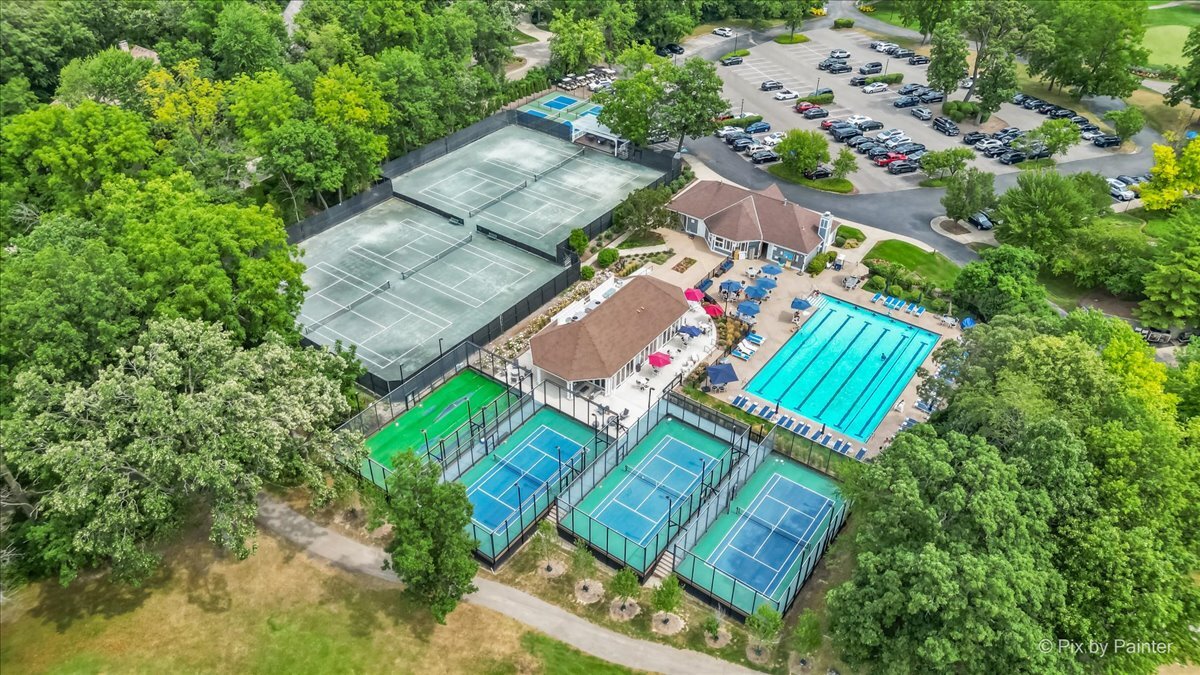 4764 Wellington Drive, Long Grove, IL 60047