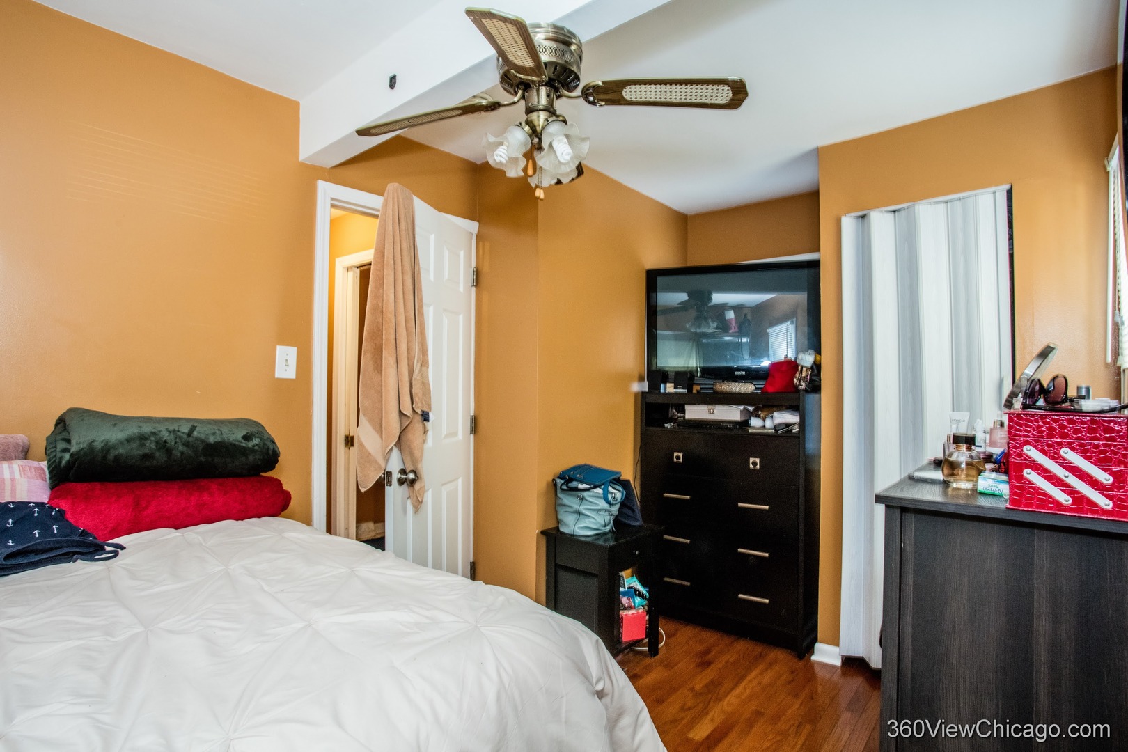 114 Clifton Drive, Round Lake Park, IL 60073