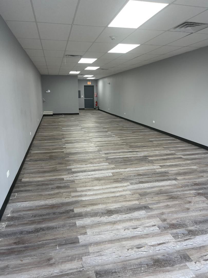 1425 W Roosevelt Road, Broadview, IL 60155