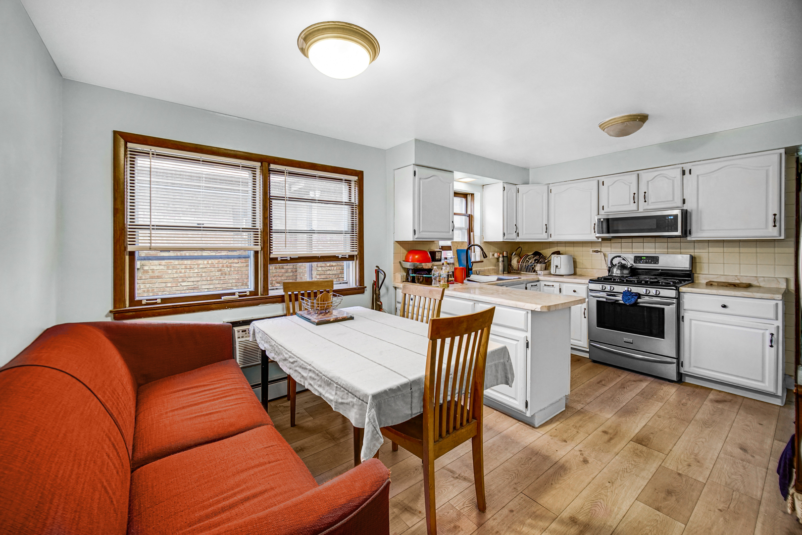 2510 N 72nd Court, Elmwood Park, IL 60707