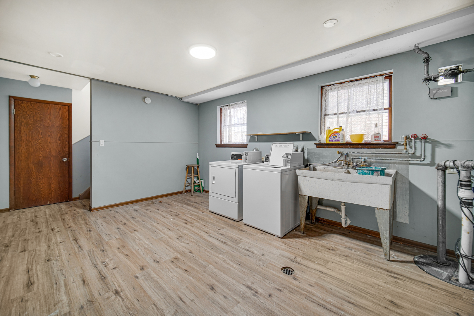 2510 N 72nd Court, Elmwood Park, IL 60707