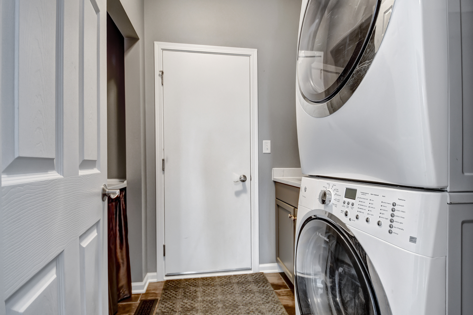 25758 S Basswood Road, Channahon, IL 60410