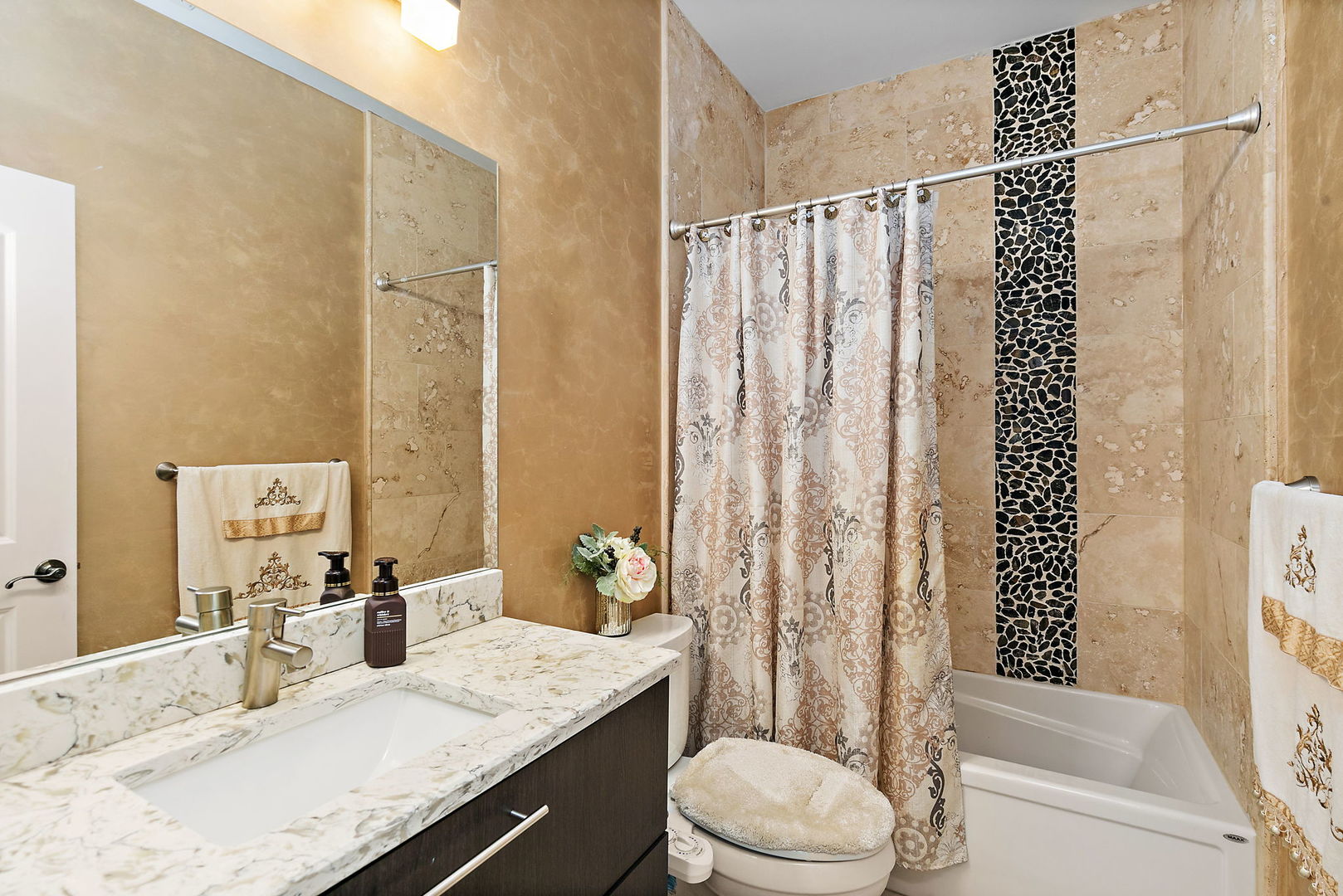 227 S walnut Lane, Schaumburg, IL 60193
