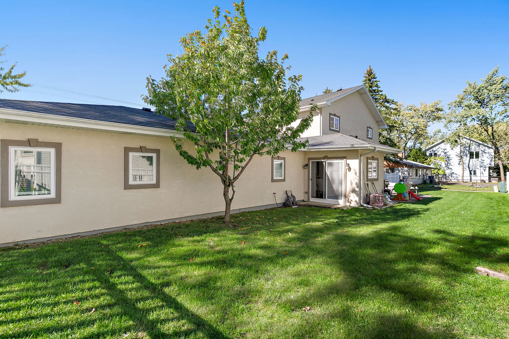 227 S walnut Lane, Schaumburg, IL 60193