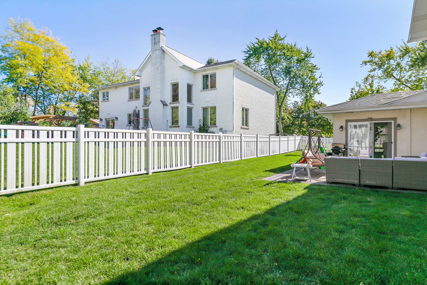 227 S walnut Lane, Schaumburg, IL 60193