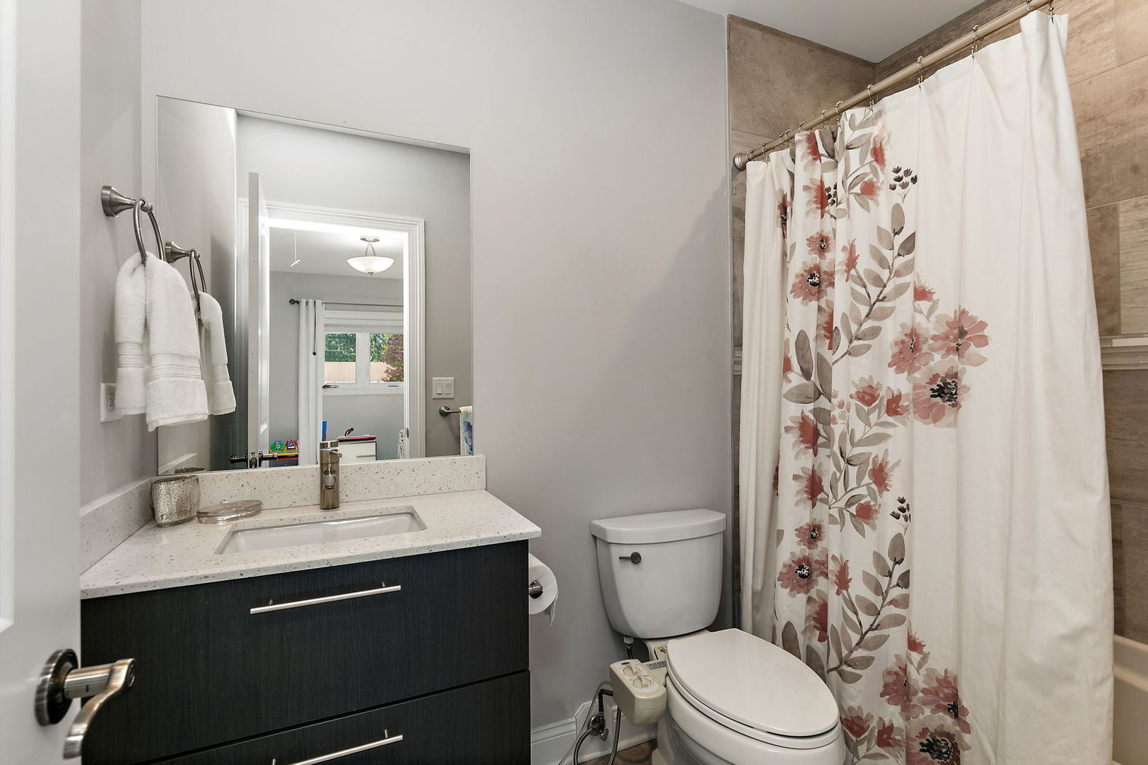 227 S walnut Lane, Schaumburg, IL 60193