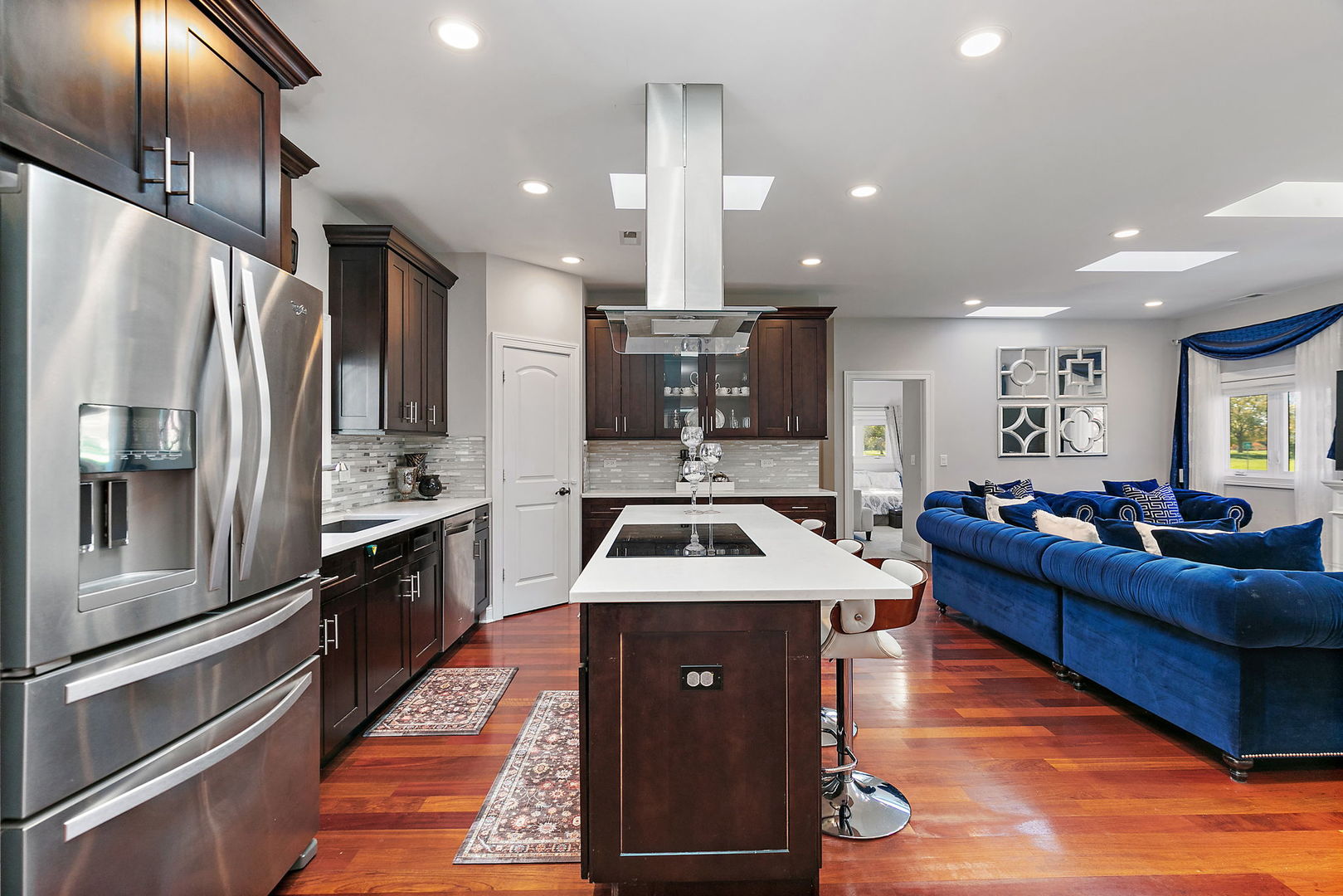 227 S walnut Lane, Schaumburg, IL 60193
