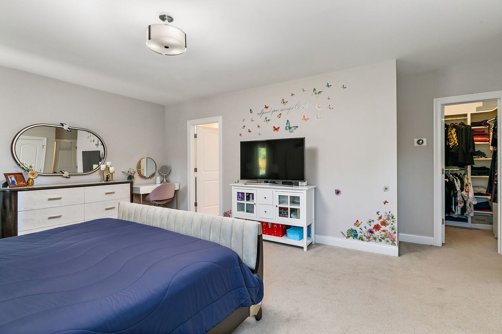 227 S walnut Lane, Schaumburg, IL 60193