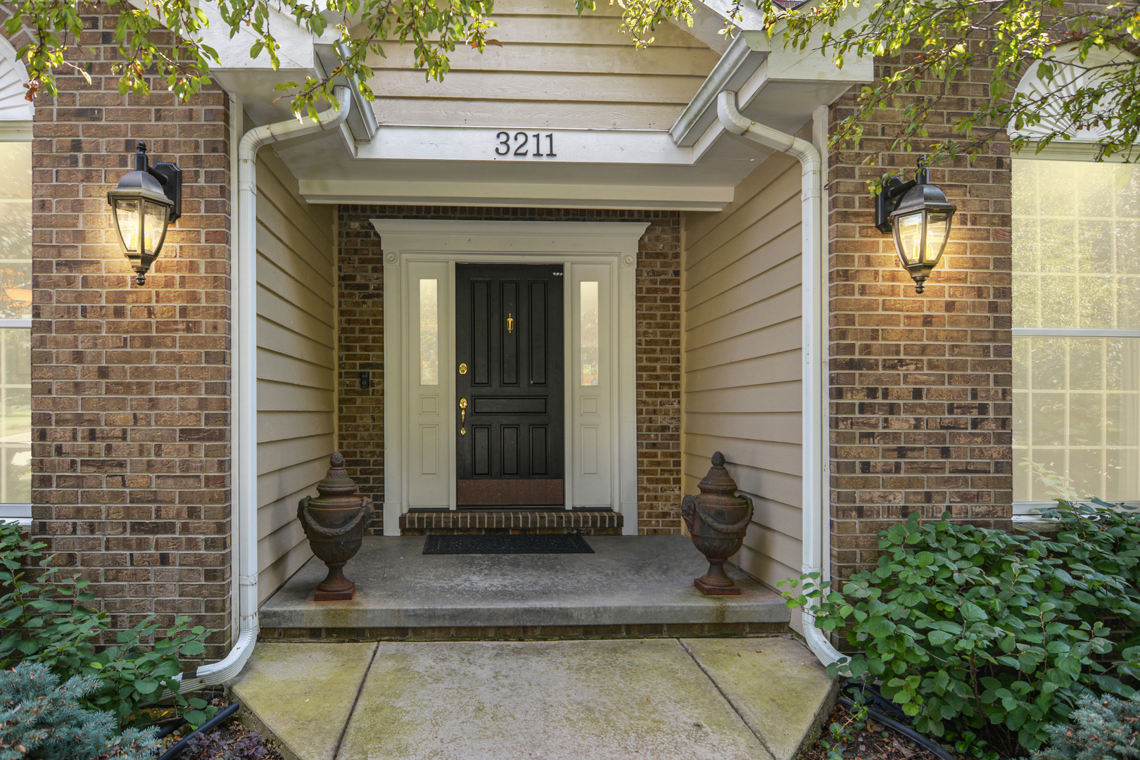 3211 Leafy Lane, Bloomington, IL 61704