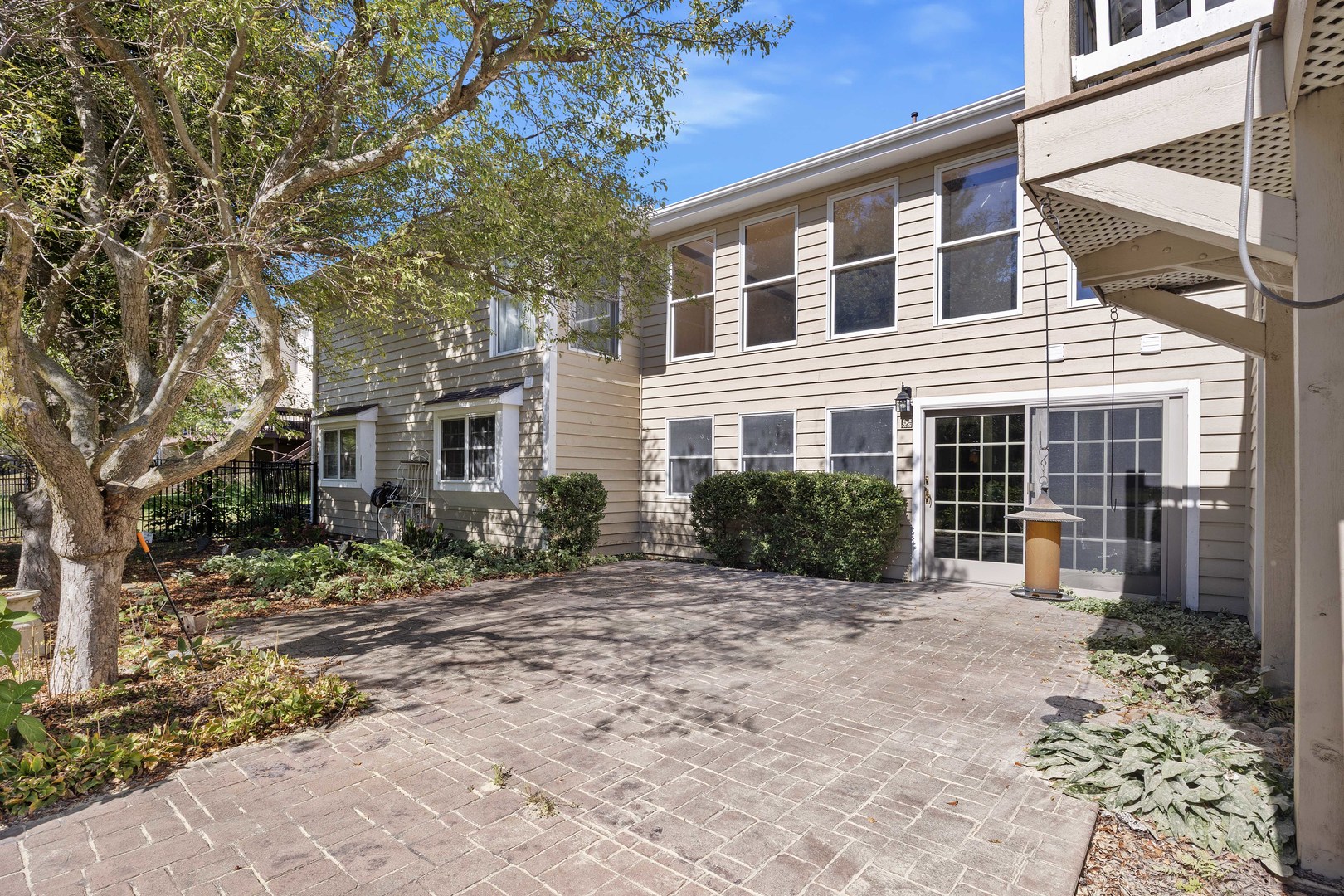 3211 Leafy Lane, Bloomington, IL 61704