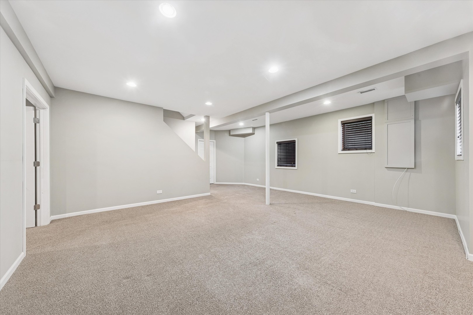 315 Regal Court, Clarendon Hills, IL 60514