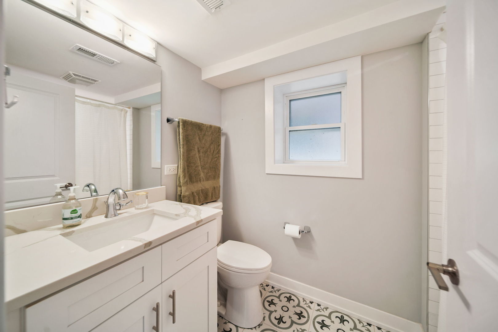 2406 Oak Park Avenue, Berwyn, IL 60402