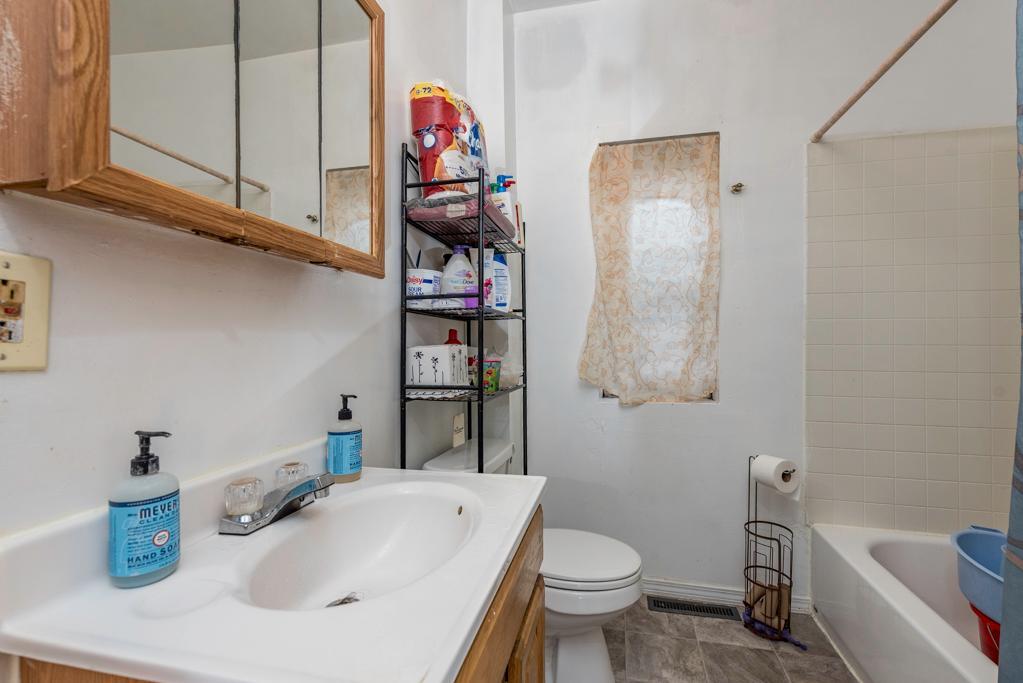 1244 Victoria Avenue, North Chicago, IL 60064