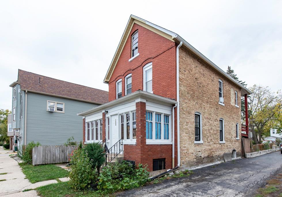 1244 Victoria Avenue, North Chicago, IL 60064