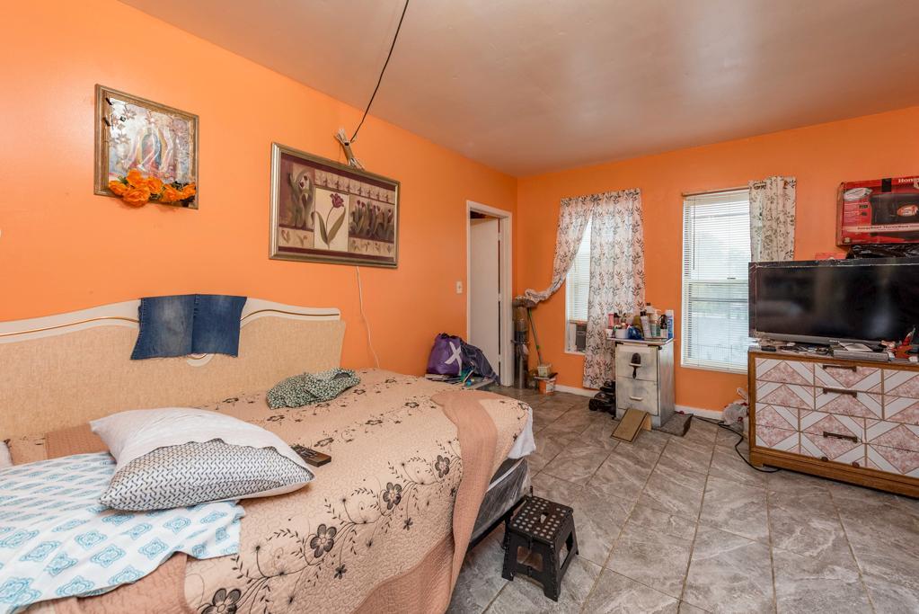 1244 Victoria Avenue, North Chicago, IL 60064