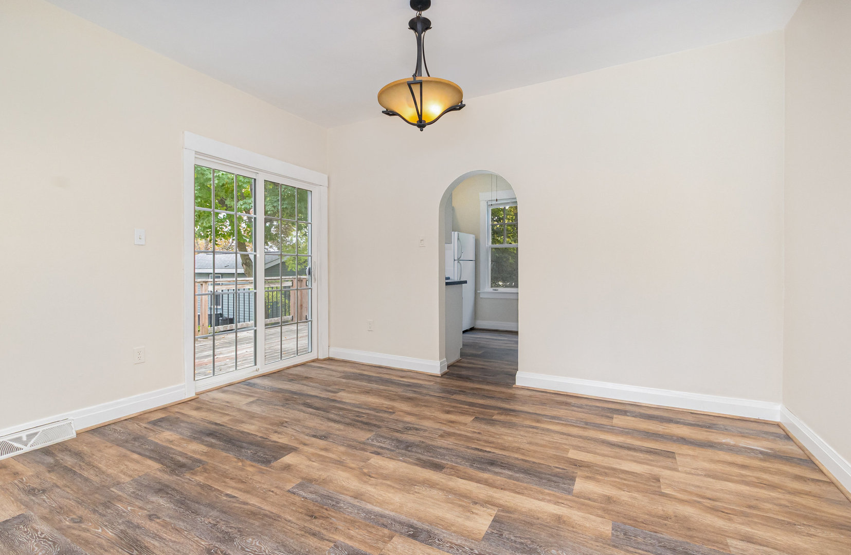 121 N Center Street, Plano, IL 60545