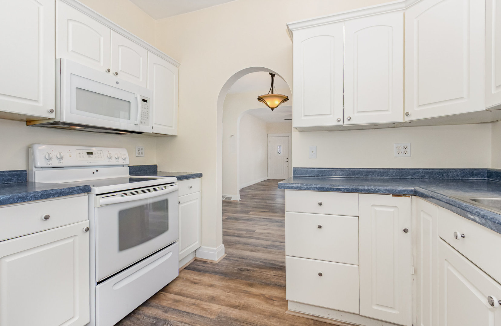 121 N Center Street, Plano, IL 60545