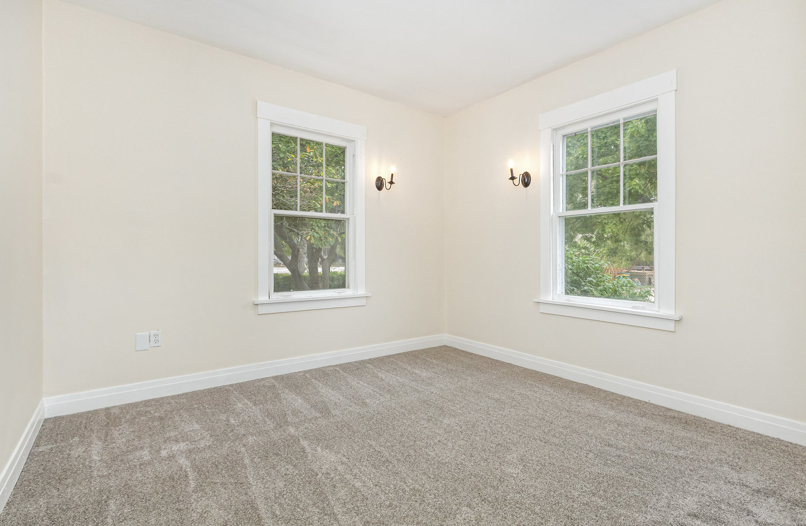 121 N Center Street, Plano, IL 60545