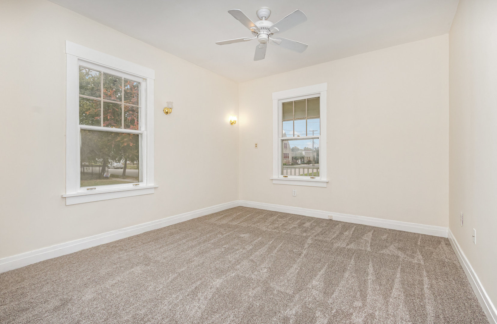 121 N Center Street, Plano, IL 60545