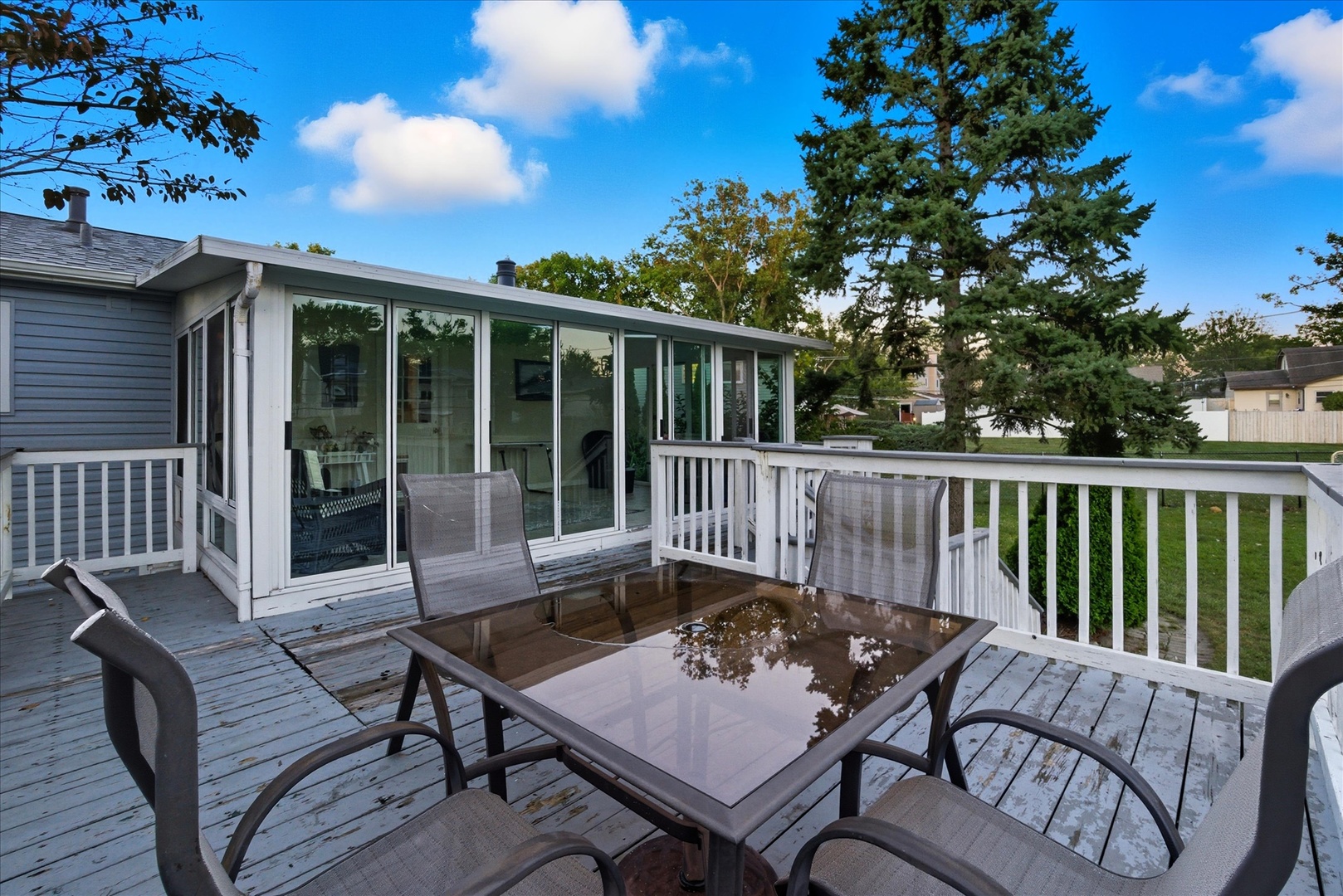3 Oakview Court, Woodridge, IL 60517