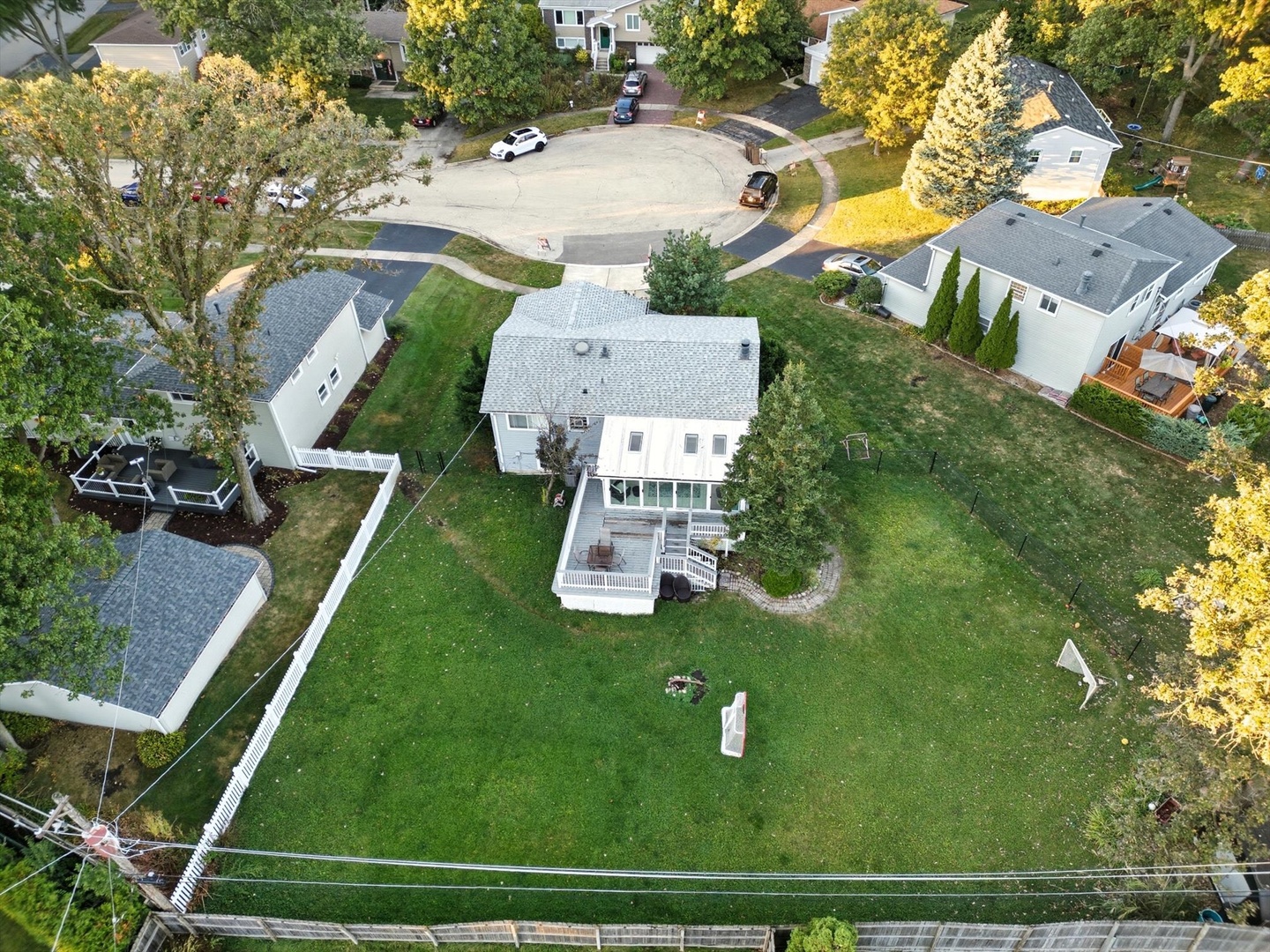 3 Oakview Court, Woodridge, IL 60517