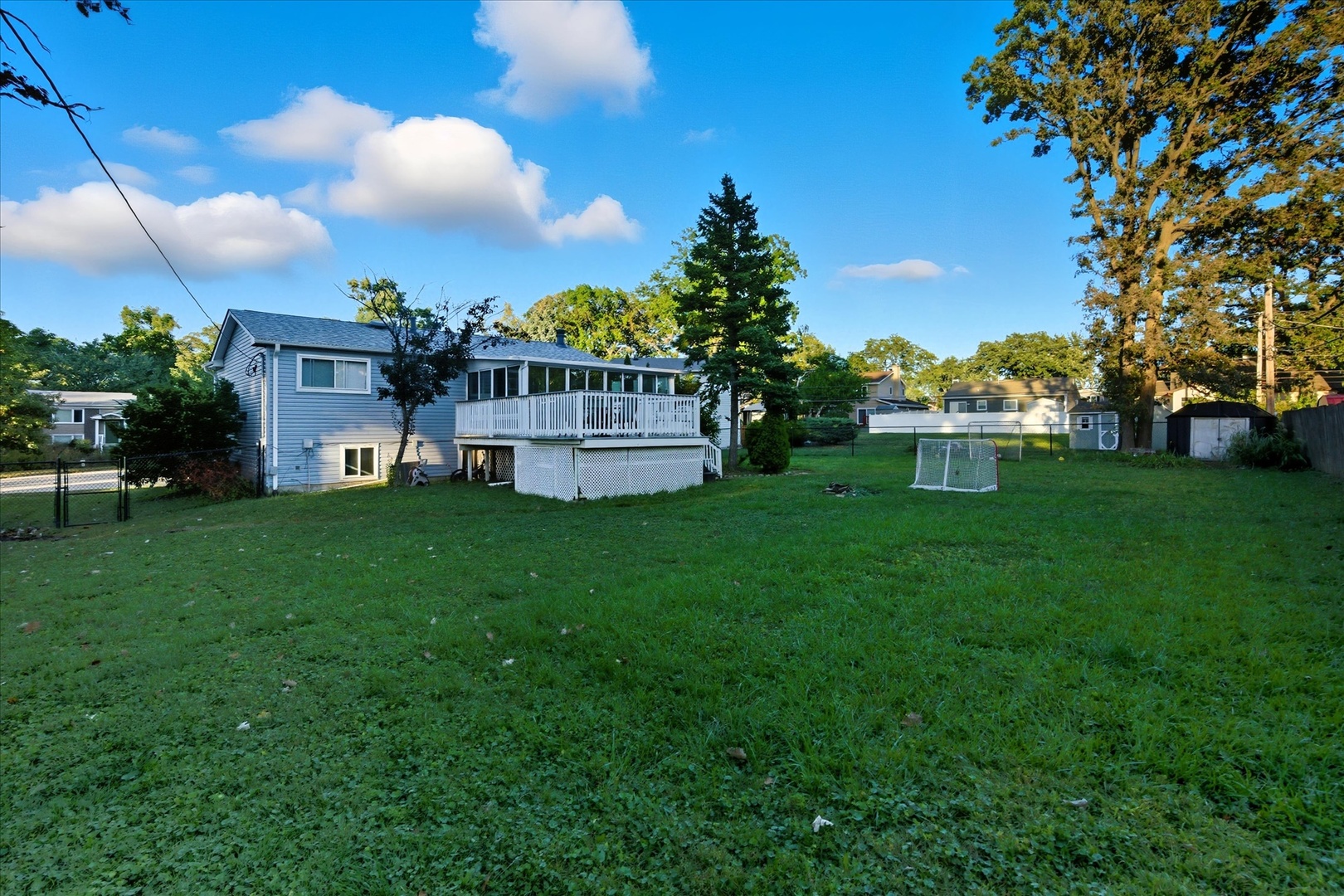 3 Oakview Court, Woodridge, IL 60517