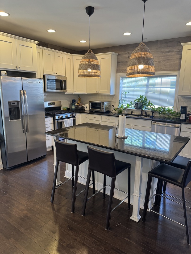 2042 Grove Street, Blue Island, IL 60406