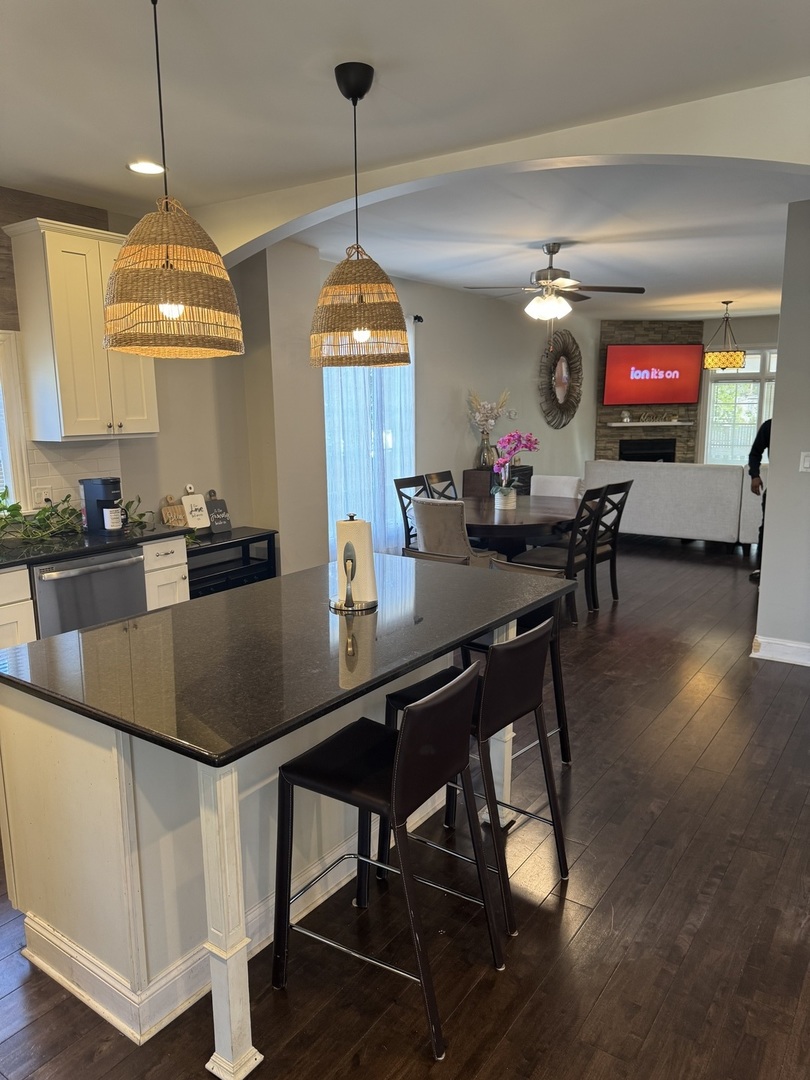 2042 Grove Street, Blue Island, IL 60406