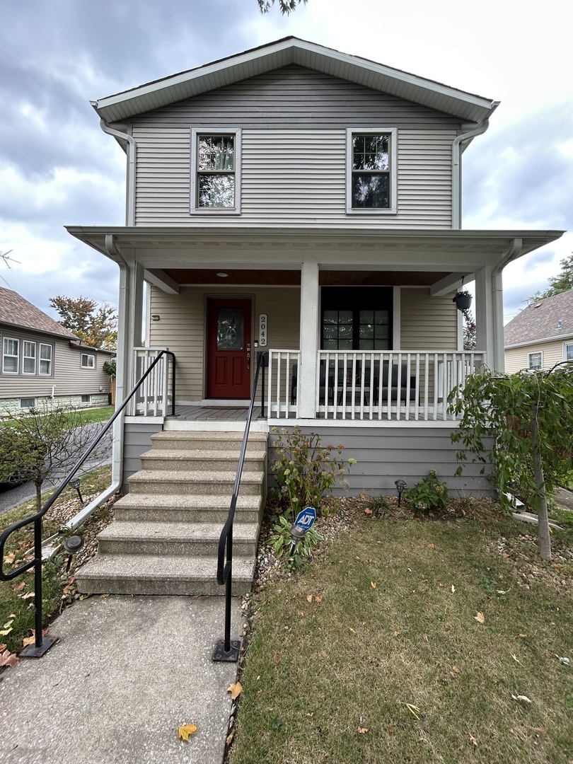 2042 Grove Street, Blue Island, IL 60406