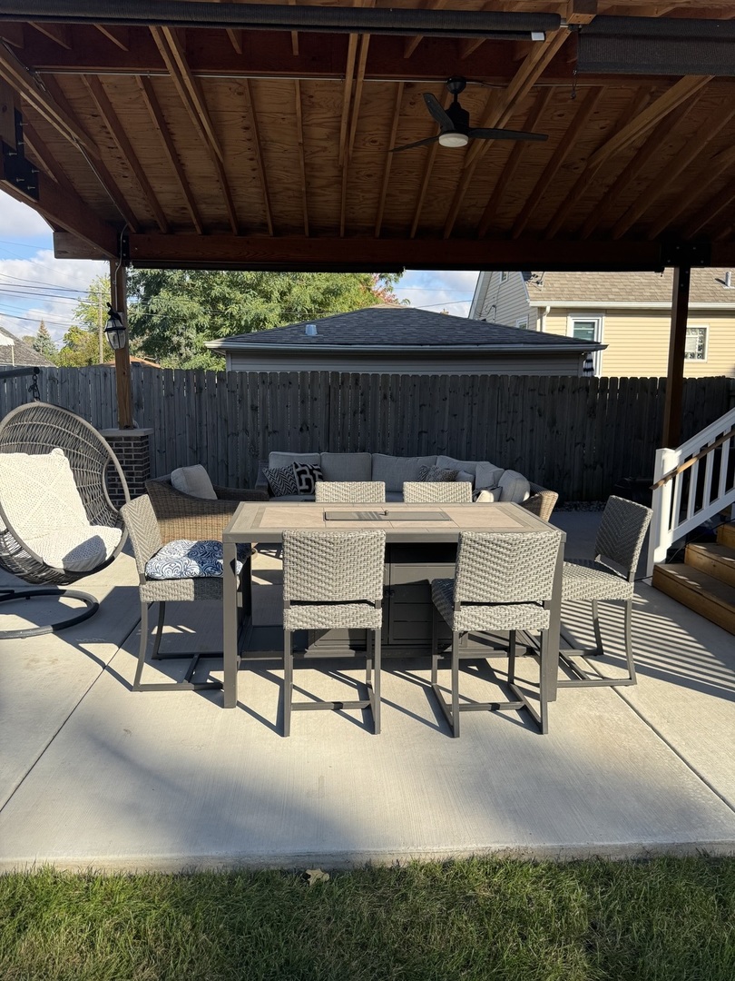 2042 Grove Street, Blue Island, IL 60406